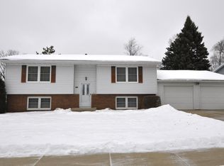 805 36th St SW, Rochester, MN 55902