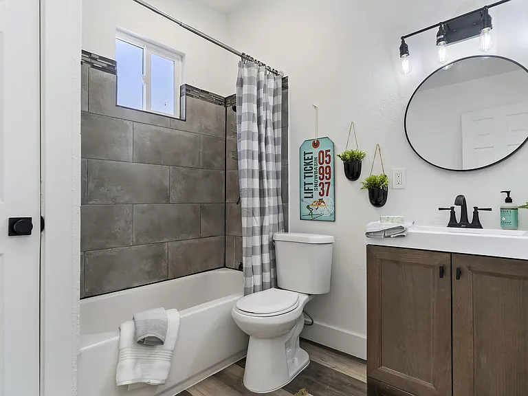 3456 Eccles Ave #2 — Photo 8