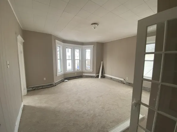 391-393 Manchester St. - 393-2, 393 Manchester St, Manchester, NH 03103