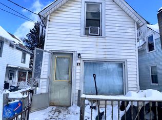 27 Mechanic Street, Hoosick Falls, NY 12090