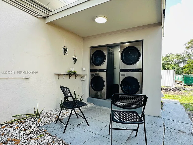 407 SE 14th Ct #1 — Photo 13