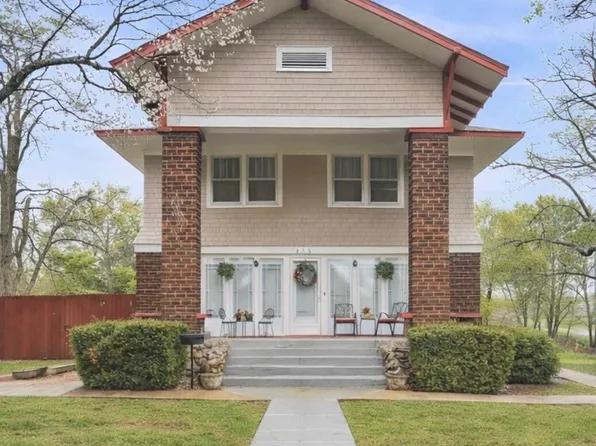 215 E Mckinney Street, Neosho, MO 64850