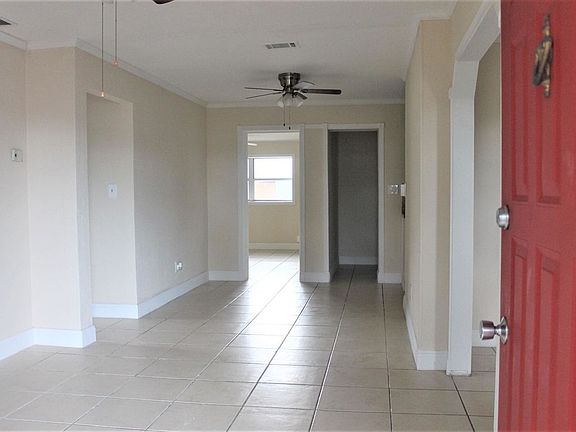 3rd image of 342 W Alverdez Ave