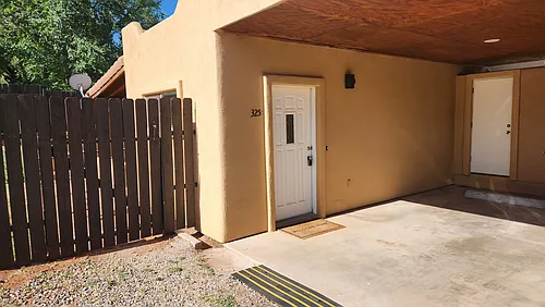 325 View Dr #B Photo 1