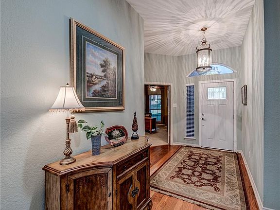 3rd image of 2020 Skelton St