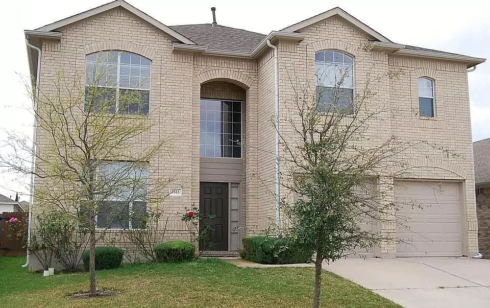 3533 Shiraz Loop