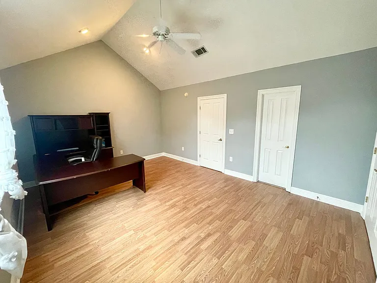 18 Charleston Cir — Photo 16