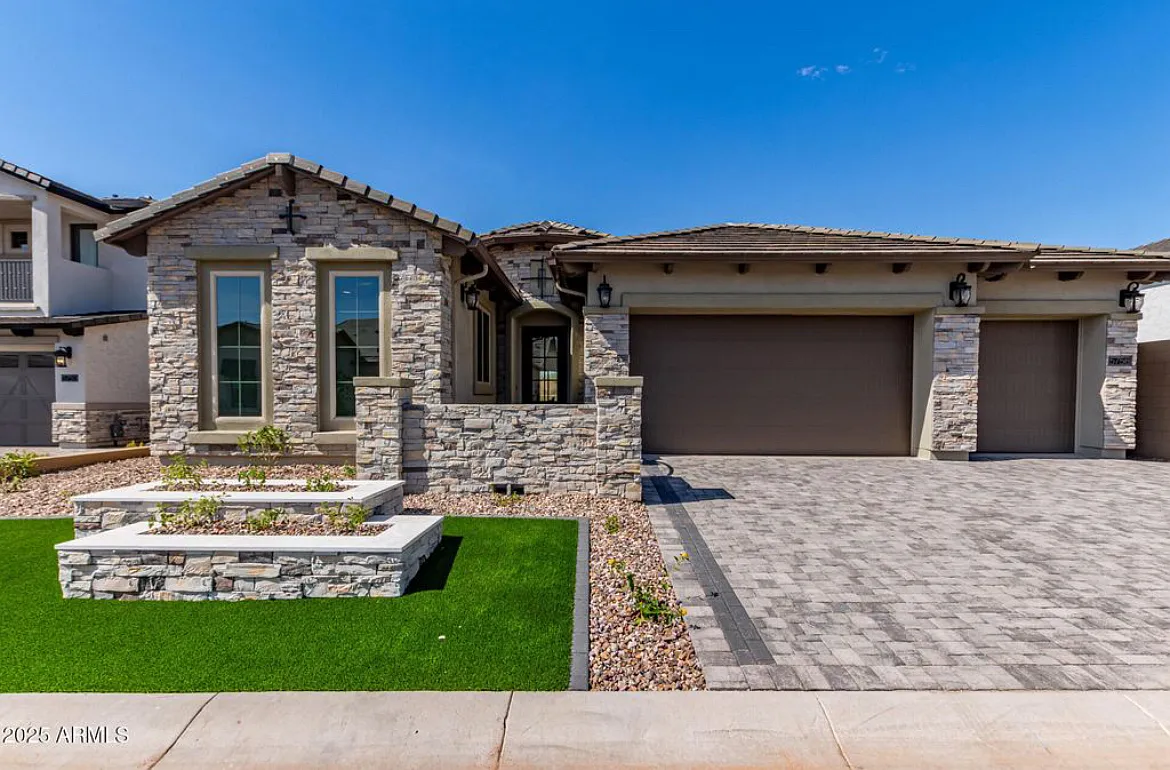 5756 E Star Valley St — Photo 1