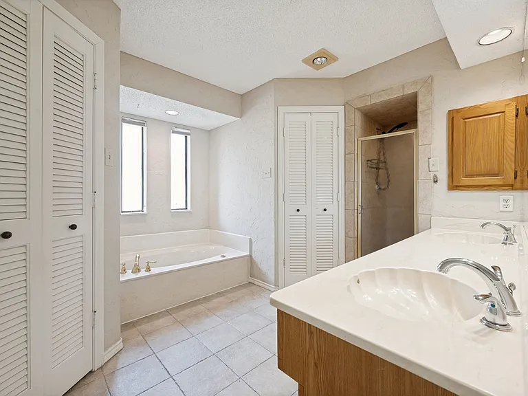 173 Simmons Dr — Photo 11