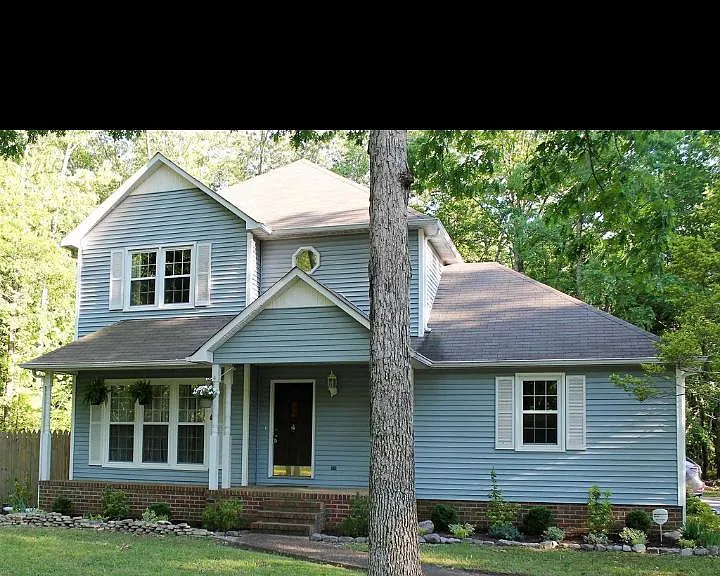 605 Kings Ln — Photo 1
