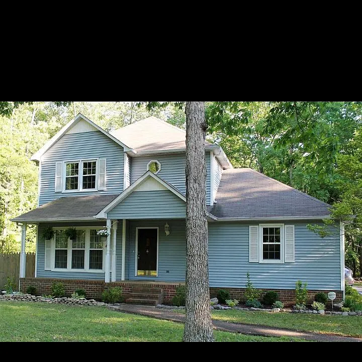 605 Kings Ln