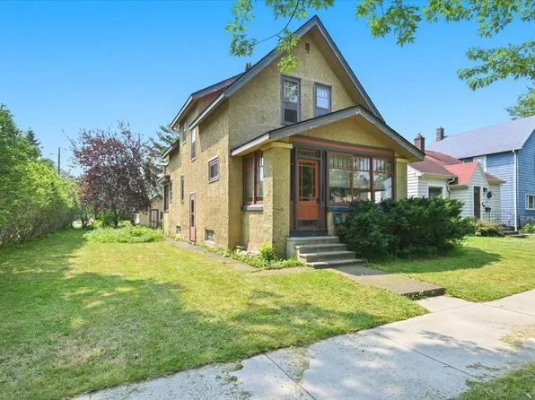 1114 N 18th St, Superior, WI 54880