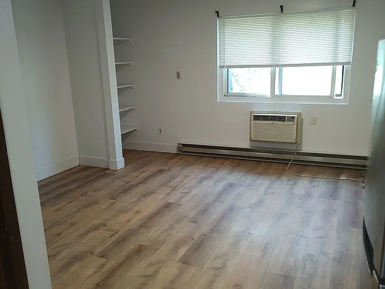 3710 Douglas Ave — Photo 2