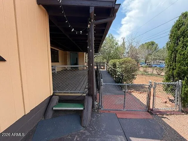 3 bed, 2.0 bath, 1788 sqft, $2,000 — Photo 4