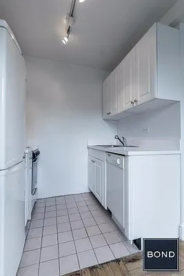 Rented by Bond New York | media 10