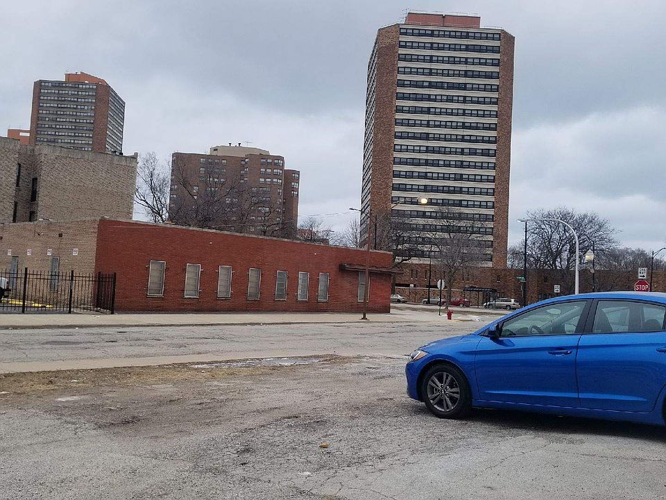 2nd image of 4200 S King Dr