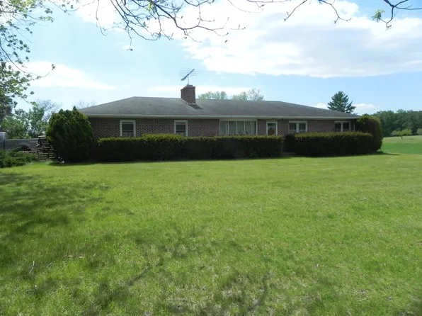 9456 Rabbit Rd S, Greencastle, PA 17225