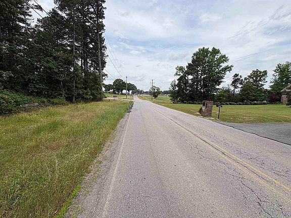 2nd image of 8 Northlake Rd