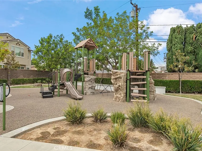 21020 Cornerstone Dr — Photo 28
