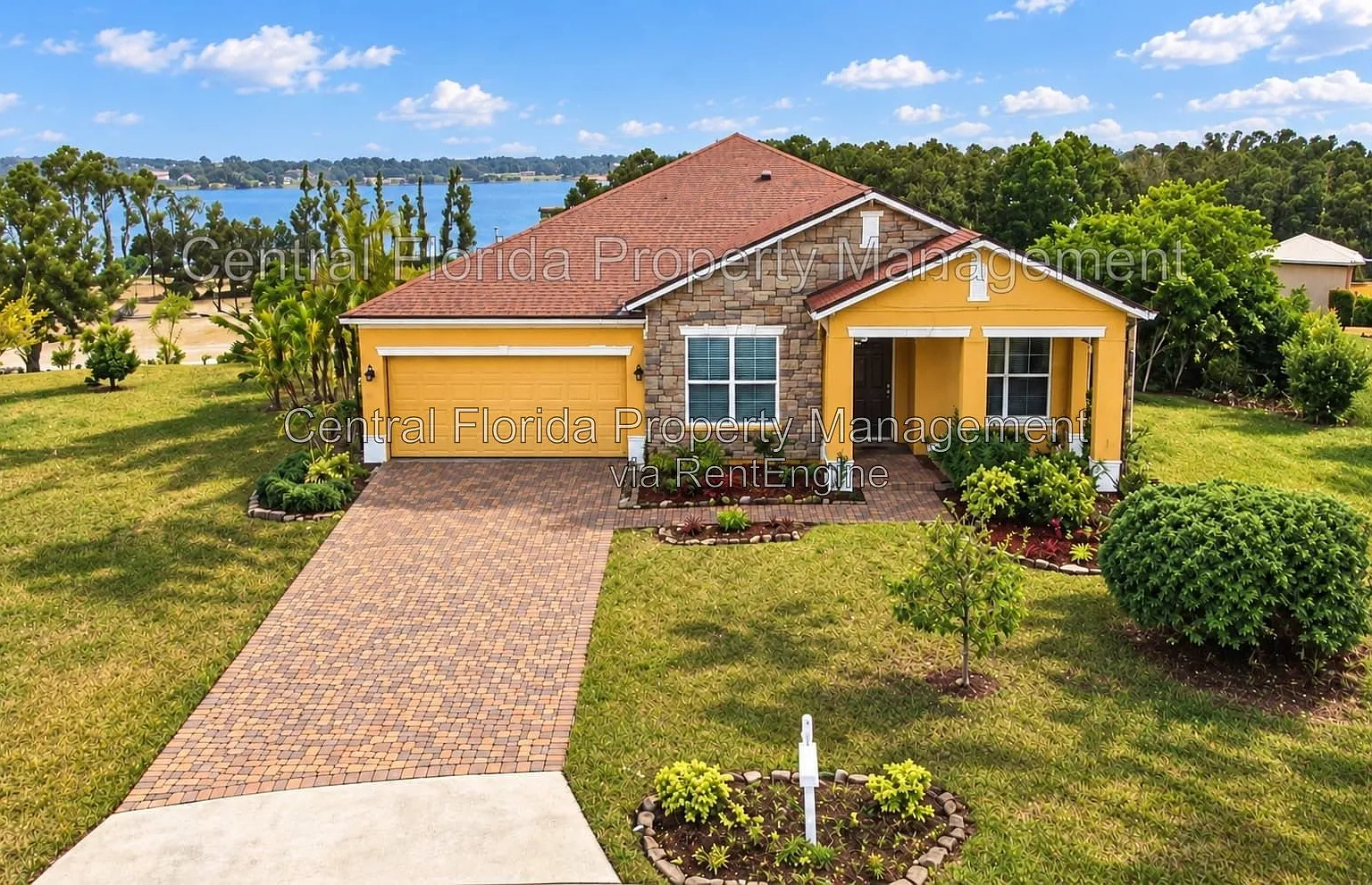 5 bed, 3.0 bath, 2560 sqft, $2,990 — Photo 1