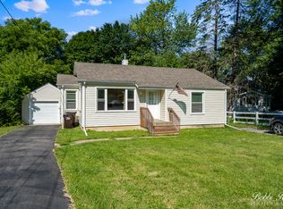 206 Millard Ave, Fox River Grove, IL 60021