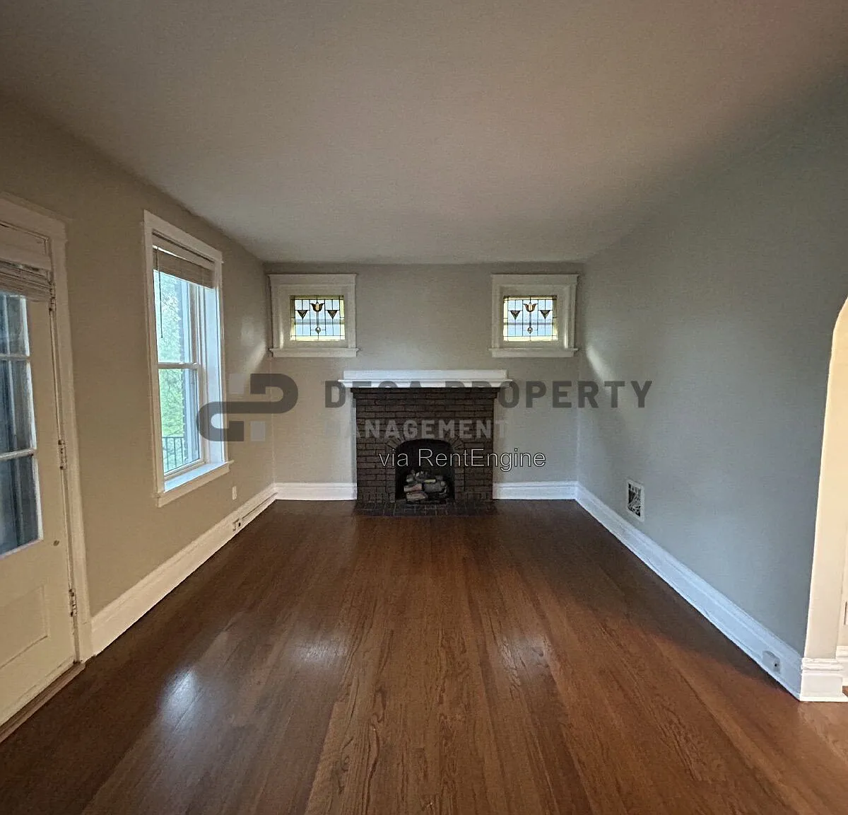 2 bed, 1.0 bath, 1056 sqft, $1,250 — Photo 2