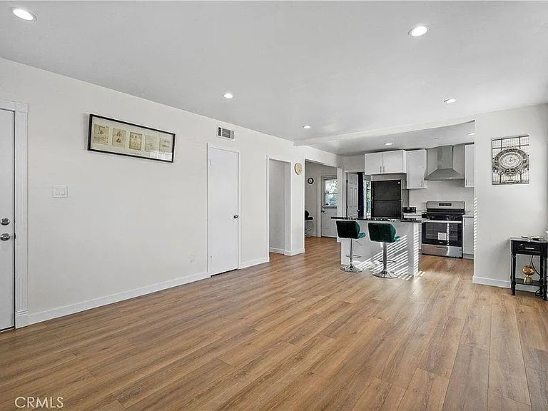 16757 Ludlow St — Photo 6