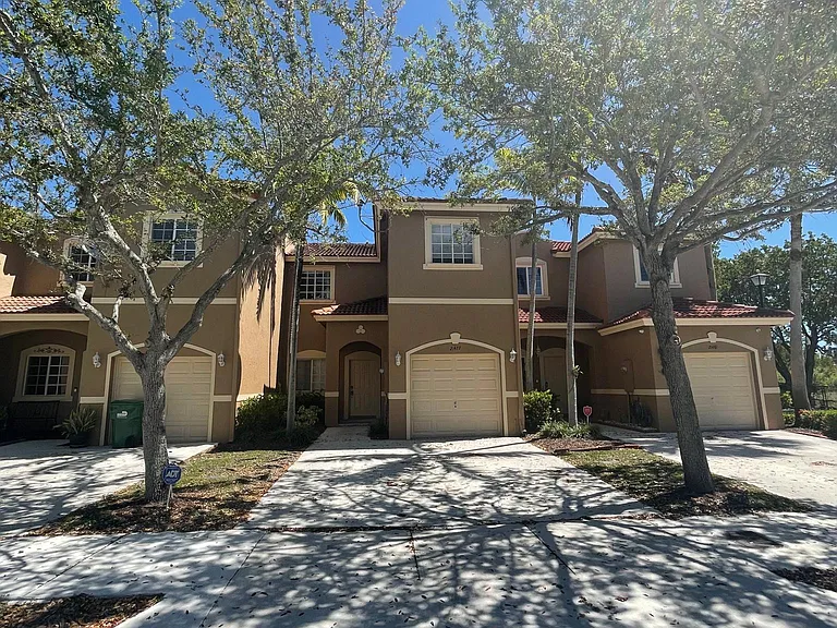 21477 SW 85th Psge — Photo 33