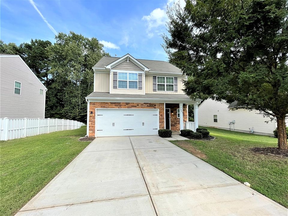 1st image of 300 Augustus Ln