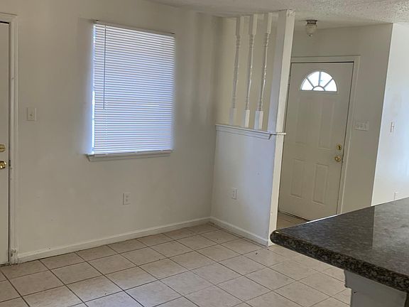 3rd image of 4816 Viola St