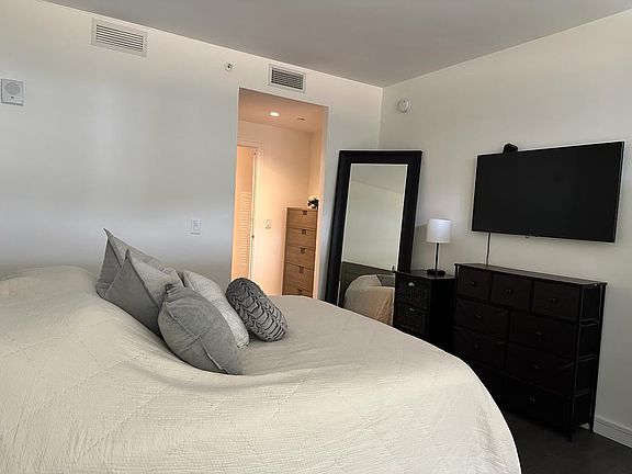 2nd image of 15 Morris Ave #206