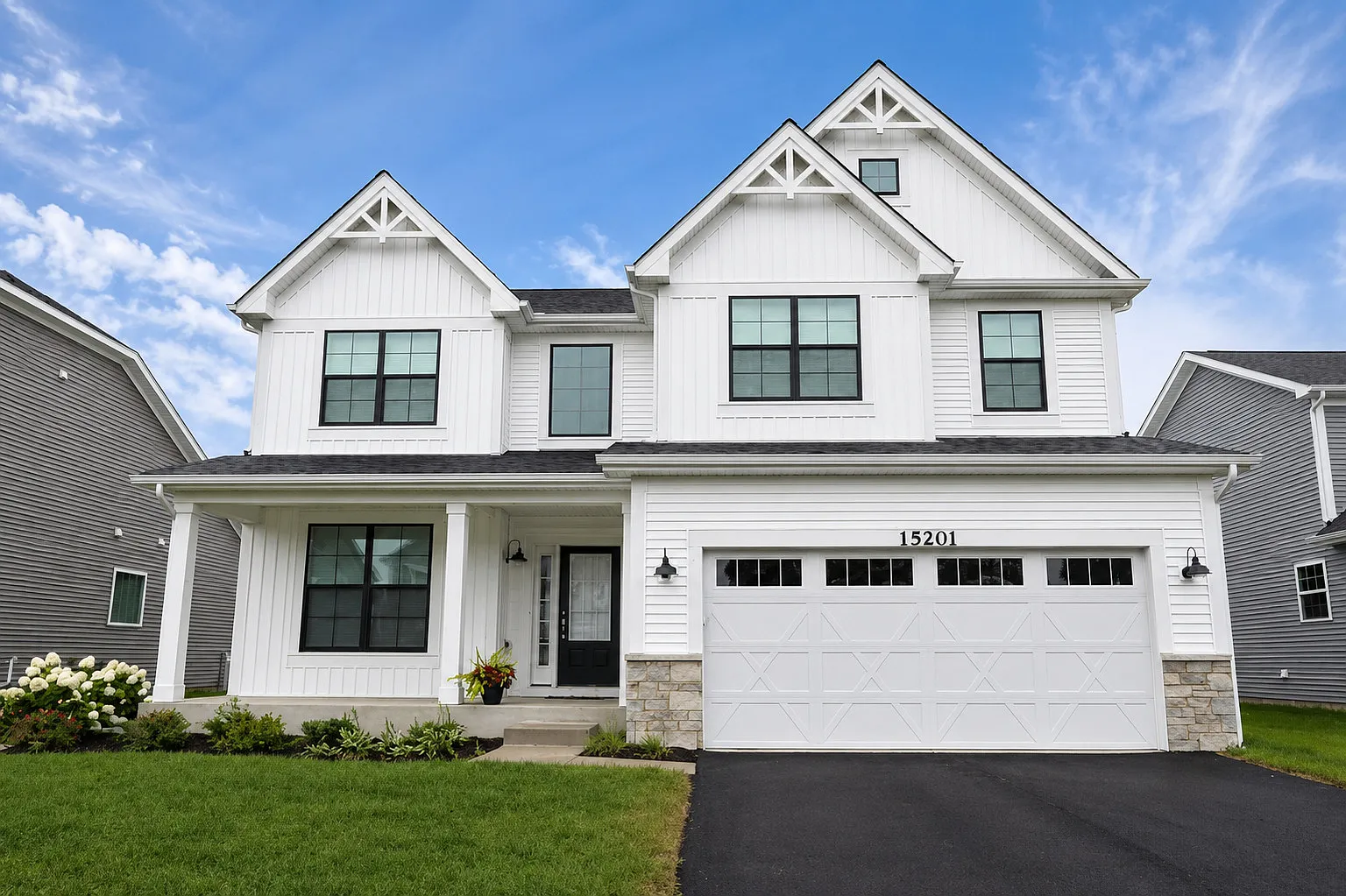 4 bed, 2.5 bath, 2838 sqft, $4,200 — Photo 1