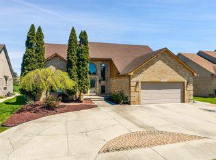 53164 Clarion Dr, Macomb, MI 48042