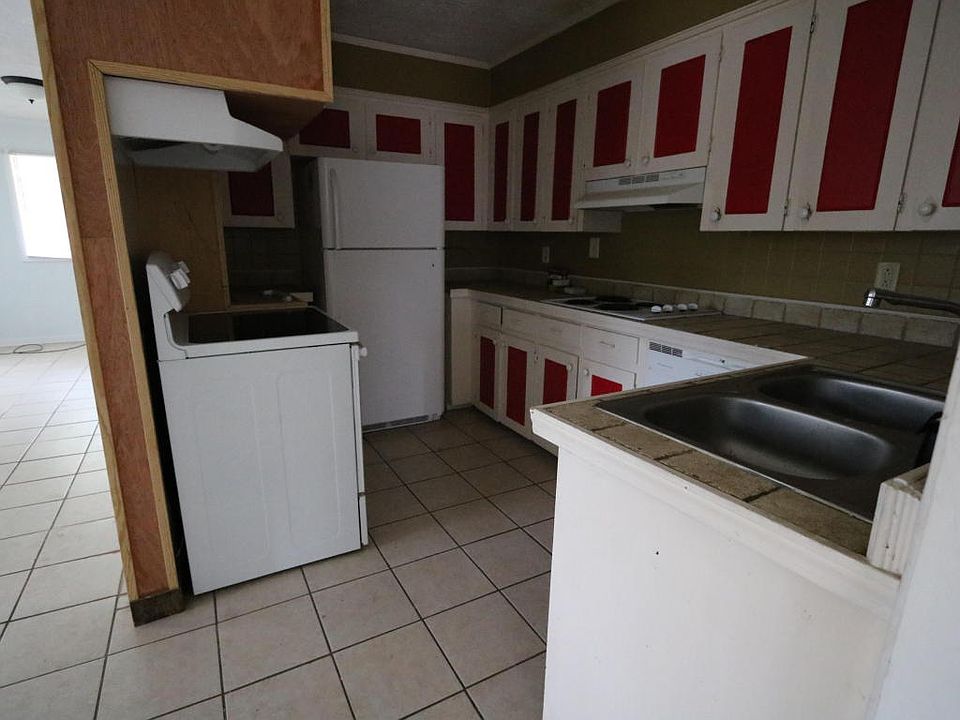 2nd image of 119 Florence St