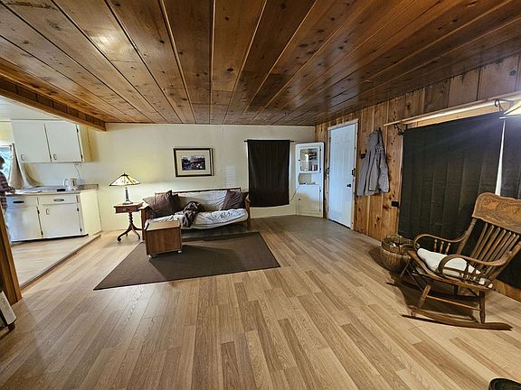 4th image of 6644 Carpenter Rd