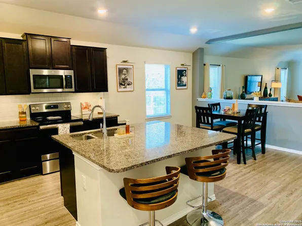 5677 Cross Over, New Braunfels, TX 78132