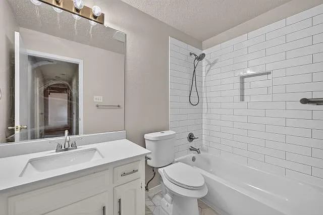 2028 Fairmeadow Dr — Photo 17