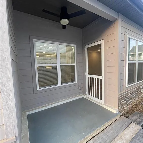 2310 Poppy St — Photo 17