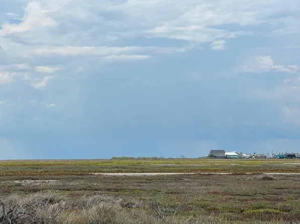 64 Bayview Loop, Rockport, TX 78382