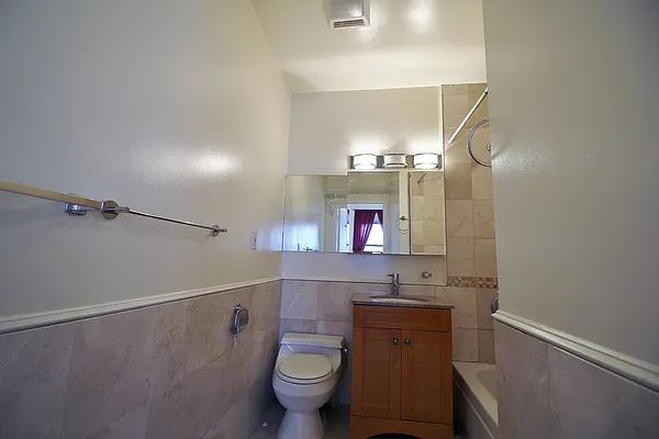 Rented by Julianna Realty Corp | media 25