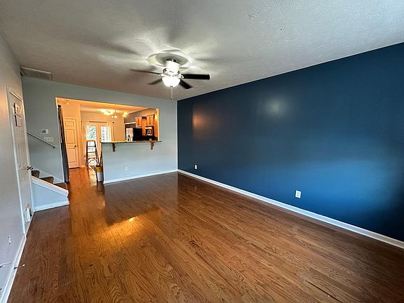 3rd image of 831 Spence Enclave Ln