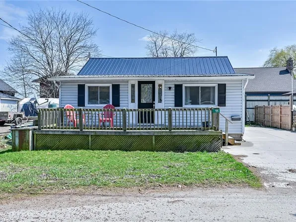 11 Walter St, Brant, ON N0E 1R0