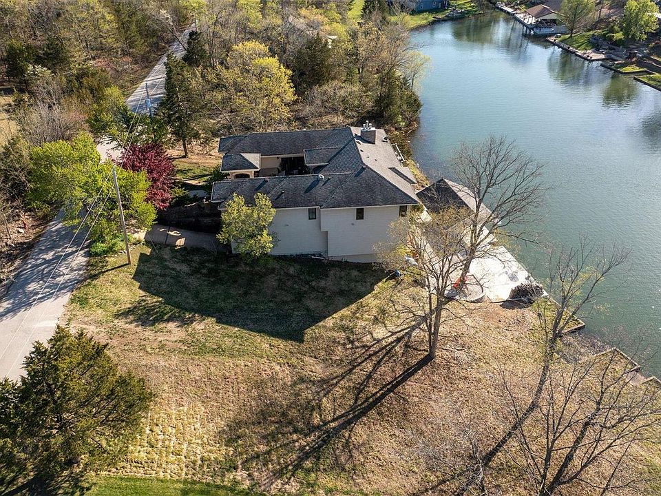 1st image of 10069 Waterford Dr
