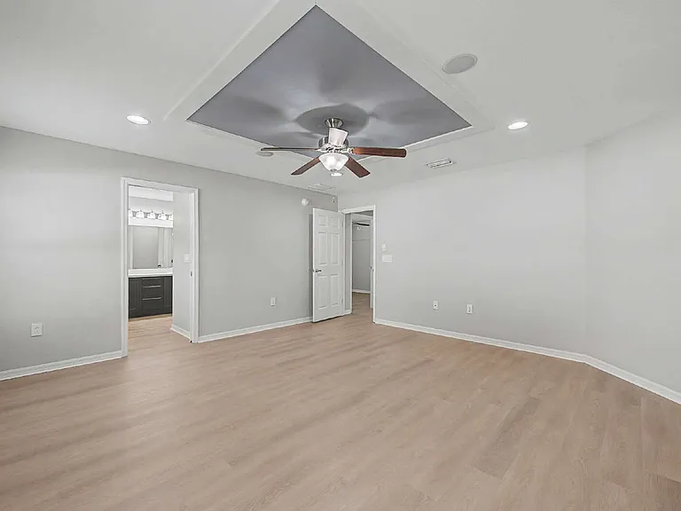 7918 Chestnut View Dr — Photo 11