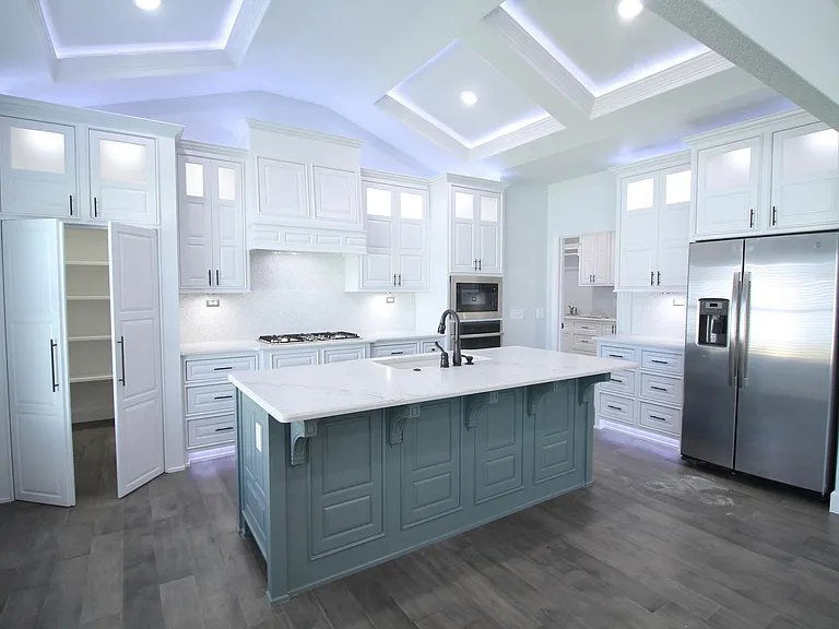 502 SW Ramsey Ln — Photo 4