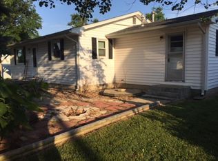 204 E 4th St, Saint Peter, IL 62880