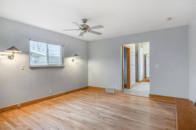 115 Gralake Ave — Photo 7
