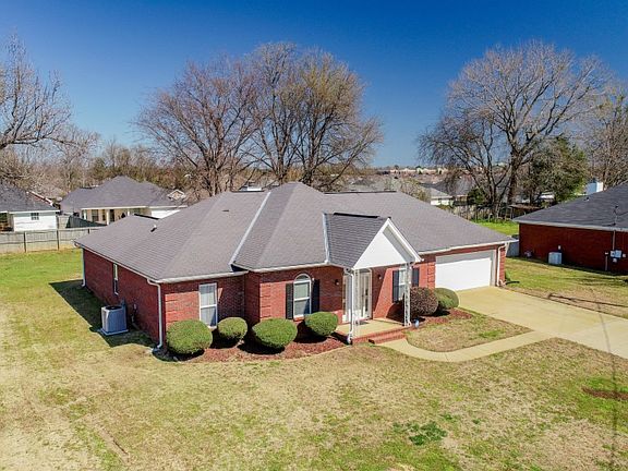2nd image of 2536 Englewood Dr