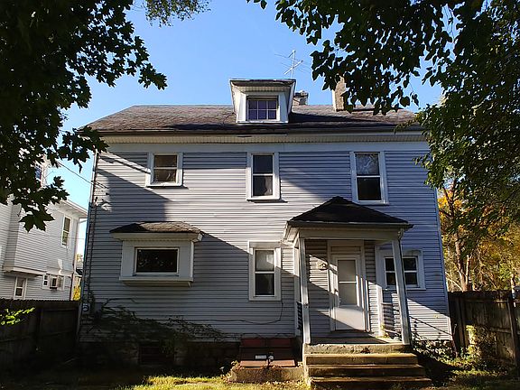 3rd image of 719 Salem Ave