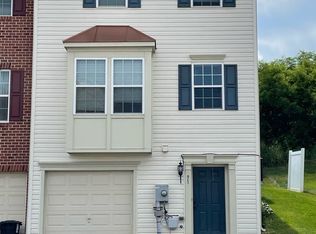 91 Tidewater Ter, Falling Waters, WV 25419